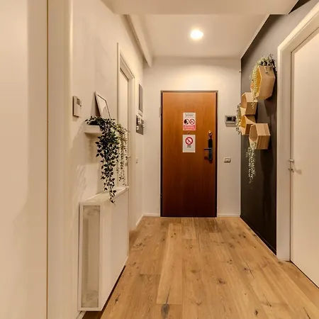 Long Heaven - Spacious 2br Apt With Balcony *