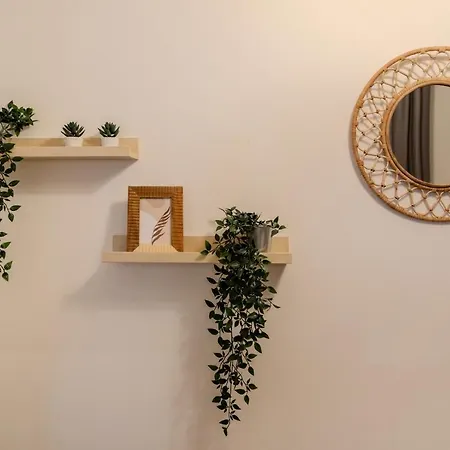 Long Heaven - Spacious 2br Apt With Balcony Apartment *