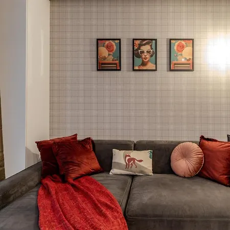 Long Heaven - Spacious 2br Apt With Balcony Apartment