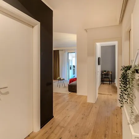 Long Heaven - Spacious 2br Apt With Balcony Bucharest
