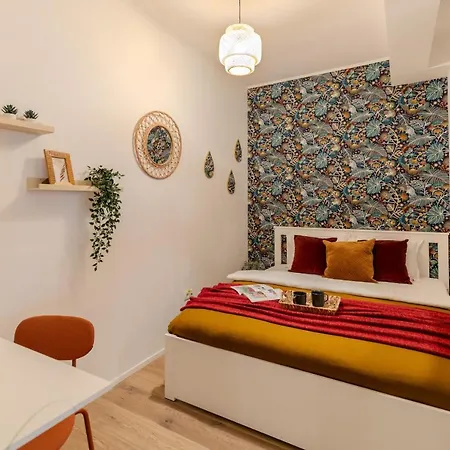 Long Heaven - Spacious 2br Apt With Balcony *