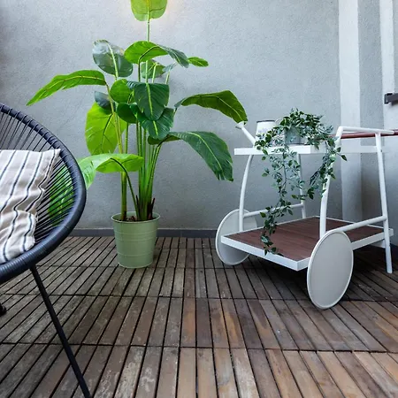 Long Heaven - Spacious 2br Apt With Balcony Apartment *